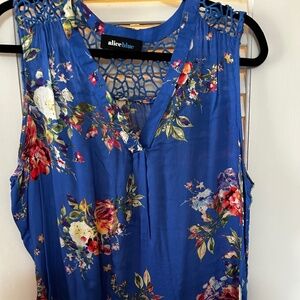Alice Blue floral tank top with crochet back